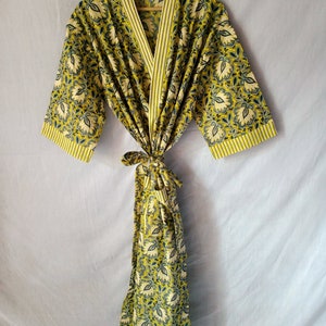 Kimono Robe / Kimono / Kimono Jurk / Japanse kleding / Japanse Kimono / Robe / Bloem / Esthetische Kleding afbeelding 4