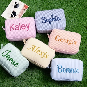 Embroidered Name Seersucker Makeup Bag,Monogramed Makeup Bag,Bridesmaid Makeup Bag,Seersucker Makeup Bag,Bridesmaid Gifts,Bridal Party Gifts
