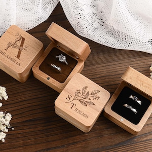 カスタム木製結婚婚約指輪ボックス、結婚指輪ボックス、パーソナライズされた彫刻木製リングベアラーボックス、スクエアリングベアラー、記念日ギフト