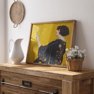 Woman with a Kimono in Profile, Vintage fashion print, Woman portrait painting, Bedroom wall art, Square wall art, Art Nouveau painting. afbeelding 9