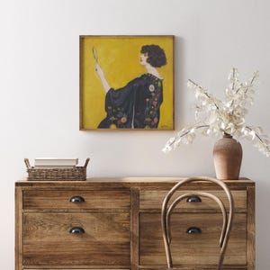 Woman with a Kimono in Profile, Vintage fashion print, Woman portrait painting, Bedroom wall art, Square wall art, Art Nouveau painting. afbeelding 7