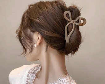 Bow-shaped clip | hair accessory