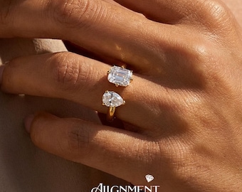 Toi et Moi Moissanite Ring 3.25ct Pear Emerald Cut Engagement Ring 18k Gold Plated Sterling Silver Double Stone Couple Promise Ring for Her