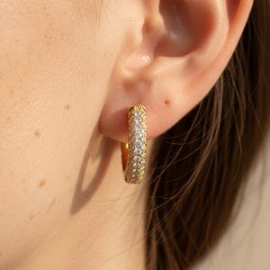 Moissanite knuffeloorbel bruiloft sieraden dagelijks gebruik sierlijk ontwerp sprankelende steen effenen dubbele rij kleine elegante bruidsaccessoire