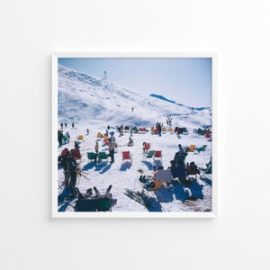 Poster con la stampa degli sciatori Slim Aarons a Verbier, stampa vintage, stampe fotografiche, stampa fotografica dell'alta società, stampa fotografica di qualità museale