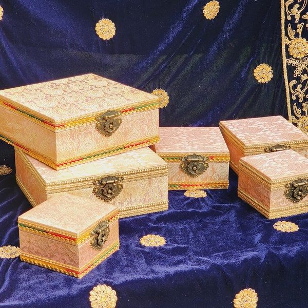 Handmade Banarsi Box, Wedding Favor, Nikkah giveaway, sweets box, shagun favor, fancy wedding gift, unique jewelry box, Indian party favor
