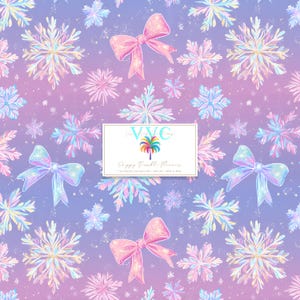 Può includere: Un motivo digitale con fiocchi di neve e fiocchi nei toni del rosa, blu e viola. Il design presenta un motivo ripetuto di fiocchi di neve e fiocchi, creando un'estetica morbida e sognante. L'immagine contiene anche il testo "Poppy Tumble Flowers."