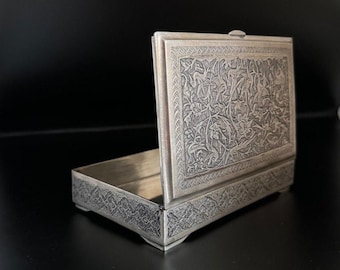 彫刻・オブジェ Vintage London Hallmark 1984 Pill Box Womens Pillbox Sterling Silver Square Shape Floral Motifs