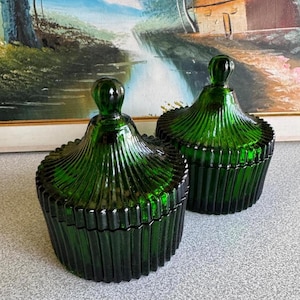 Vintage Green Glass Sugar Bowl, Glass Sugar Bowl, Kitchen Decor, Vintage Glass Sugar Bowl Green, Retro Sugar Bowl, Lidded Sugar Bowl