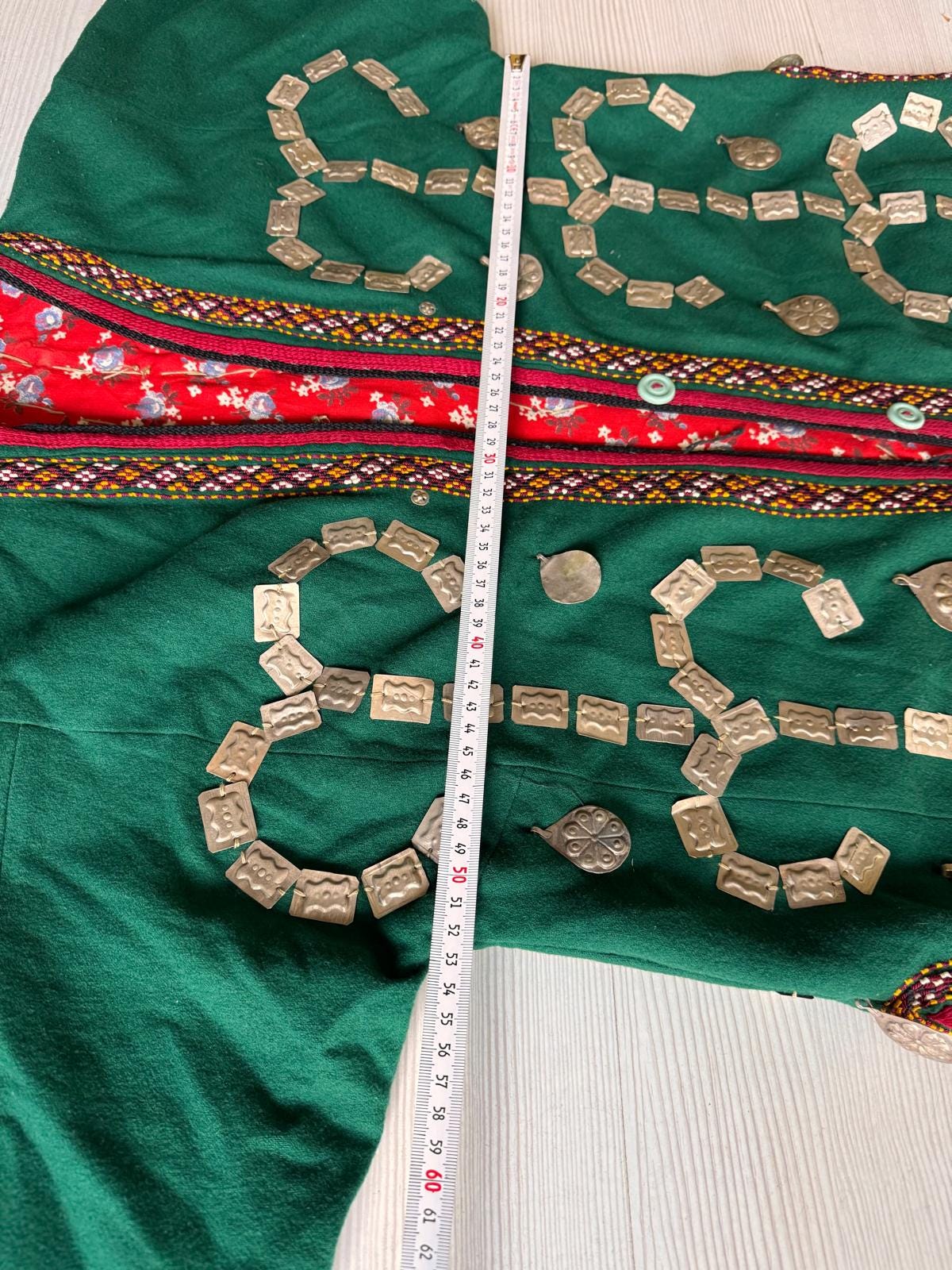 トルクメンの伝統的なジャケット、希少なアンティーク刺繍カフタン