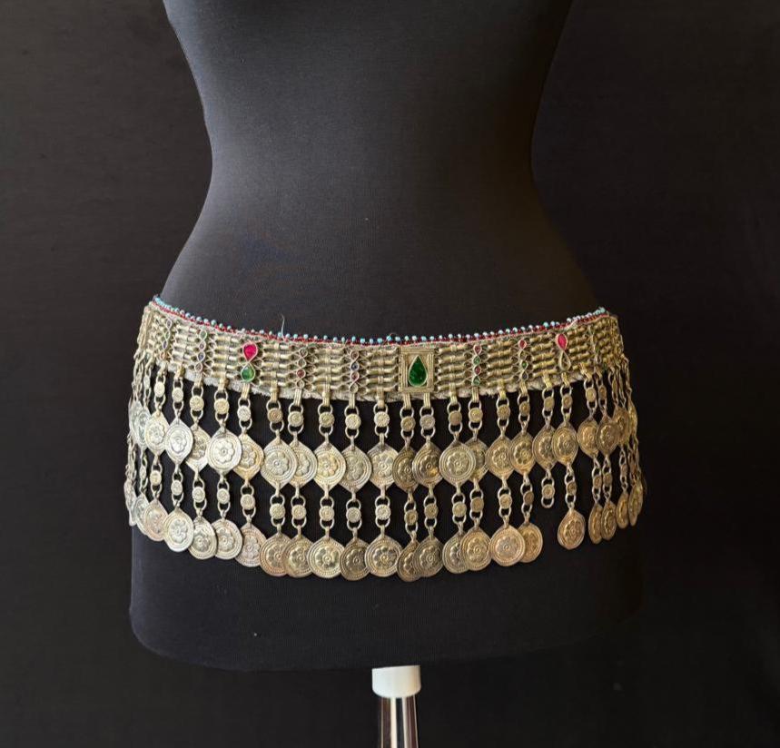 本物のトルクメンコインベルト：クチ族のトライバルフュージョンベリー