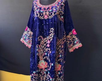 Vestido bordado sobre terciopelo azul, vestido vintage