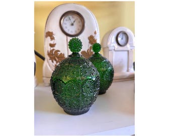 Vintage Green Glass Sugar Bowl, Glass Sugar Bowl, Kitchen Decor, Vintage Glass Sugar Bowl Green, Retro Sugar Bowl, Lidded Sugar Bowl