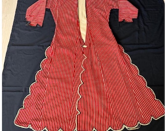 Antieke Ottomaanse zijden kaftan: Turks dameskostuum, jurk jaren 1900