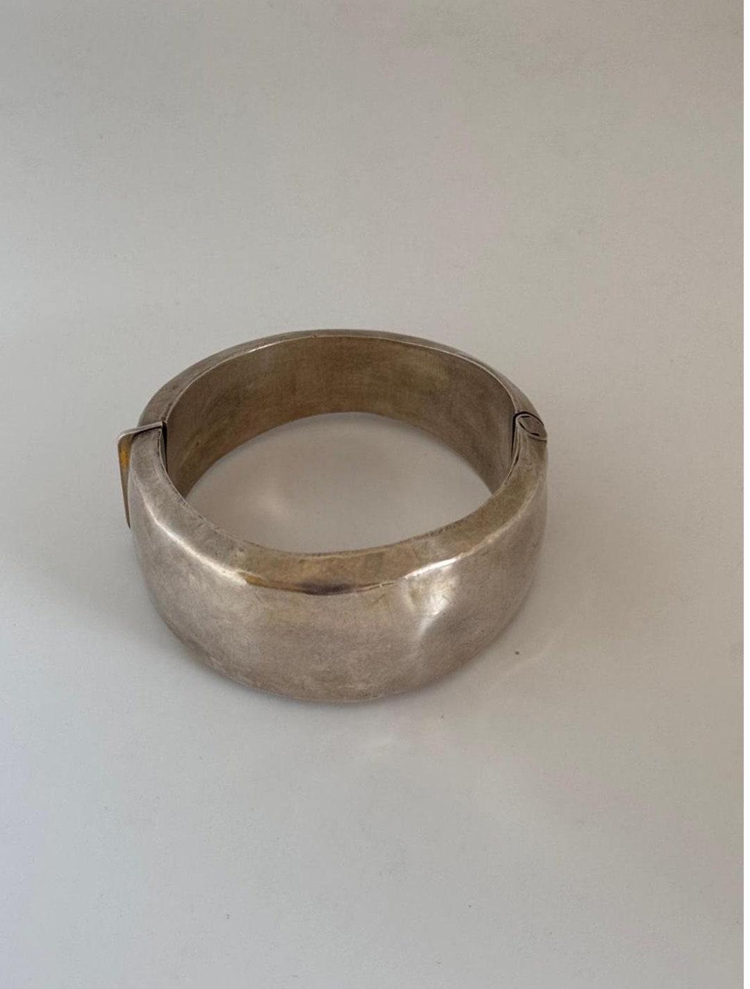 【本日限定価格】ヴィンテージ シルバーバングル　カフバングル　シルバー925 il_1080xN.6122863996_knfc.jpg