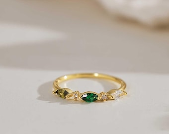 Anillo de oro de 18 quilates con piedra de nacimiento marquesa personalizada, delicado, regalo familiar, minimalista, regalo de aniversario, para mamá, para el Día de la Madre, para ella.