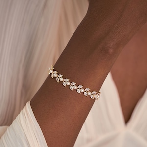 Bridal Bracelet With Diamonds And Pearls, CZ Leaf Pearl Bracelet, Bridal Bracelet, Wedding Jewellery, Bridesmaid Gift, Birthday Gift for Her image 1