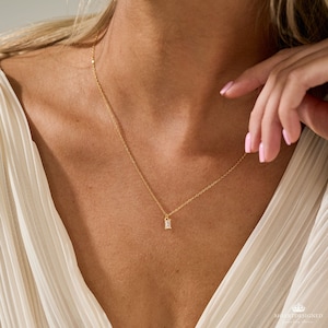 Colar delicado de diamantes em prata 925 e ouro 14K, colar com pingente de diamante quadrado, colar solitário de diamantes para ela, presente de Natal para aniversário