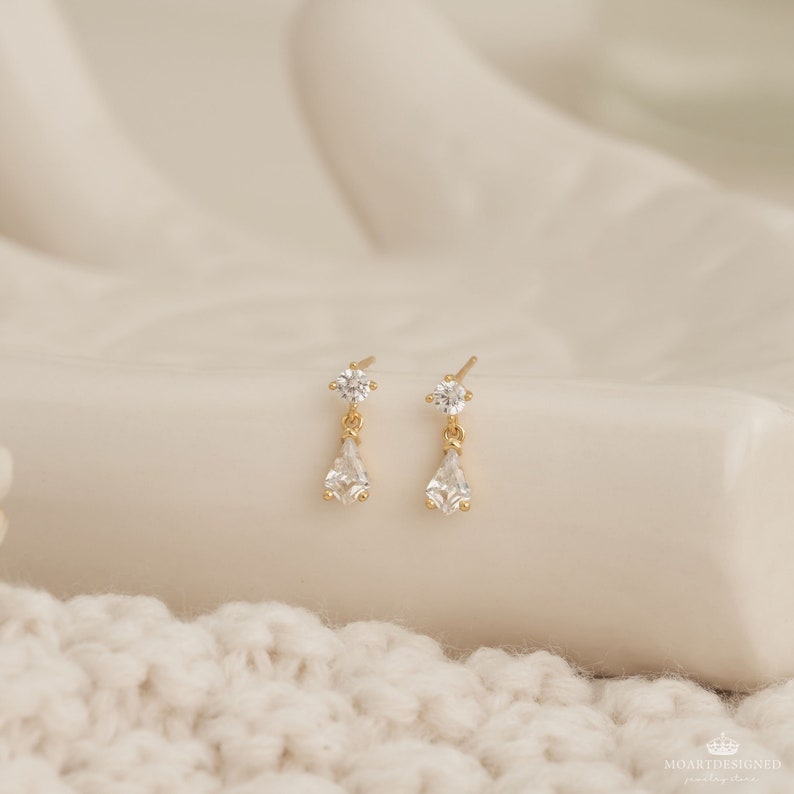 Pendientes clásicos de lágrima de diamantes, pendientes colgantes en plata de ley, pendientes de cristal de oro, joyas nupciales, regalos de cumpleaños para ella imagen 6