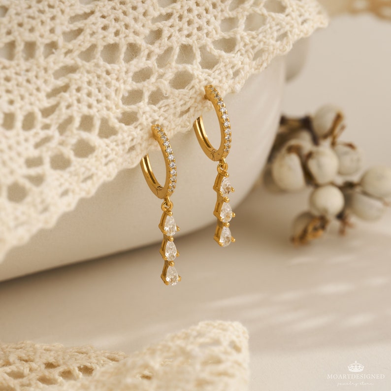 Minimalist Diamond Drop Earrings, Sterling Silver Dangle Earrings, Crystal Huggie Earrings in Gold, Everyday Wear Earrings, Gift For Her zdjęcie 3