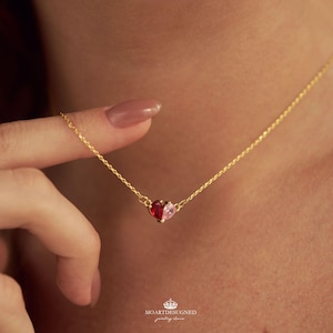 Collar personalizado con piedra natal en forma de corazón, collar minimalista, collar delicado, regalo de aniversario, regalo para ella, regalo del Día de la Madre, regalo para damas de honor
