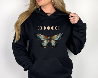 Gothic Moth Sweatshirt Witchcore Hoodie Goblincore Lunar Shirts Vintage Moth Shirt Gift for Witches Gifts Goth Moon Lovers Sweatshirt Gift