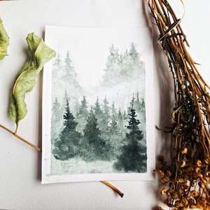 Pittura ad acquerello originale foresta nebbiosa, opere d'arte naturali di Misty Pines, paesaggio di alberi di pino nebbioso dipinto a mano, decorazione domestica realizzata con amore