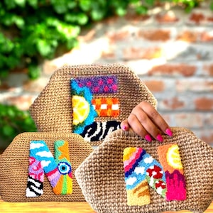 Clutch con inicial personalizado / Monedero de rafia hecho a mano / Bolso bohemio de verano / Clutch de paja para boda / Regalo con monograma para mujer / Monedero para fiesta en la playa