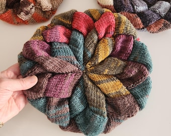 Hand Knits 2 Love Slouch Beanie Hat Cap Beret Flowers Beads  display picture 1
