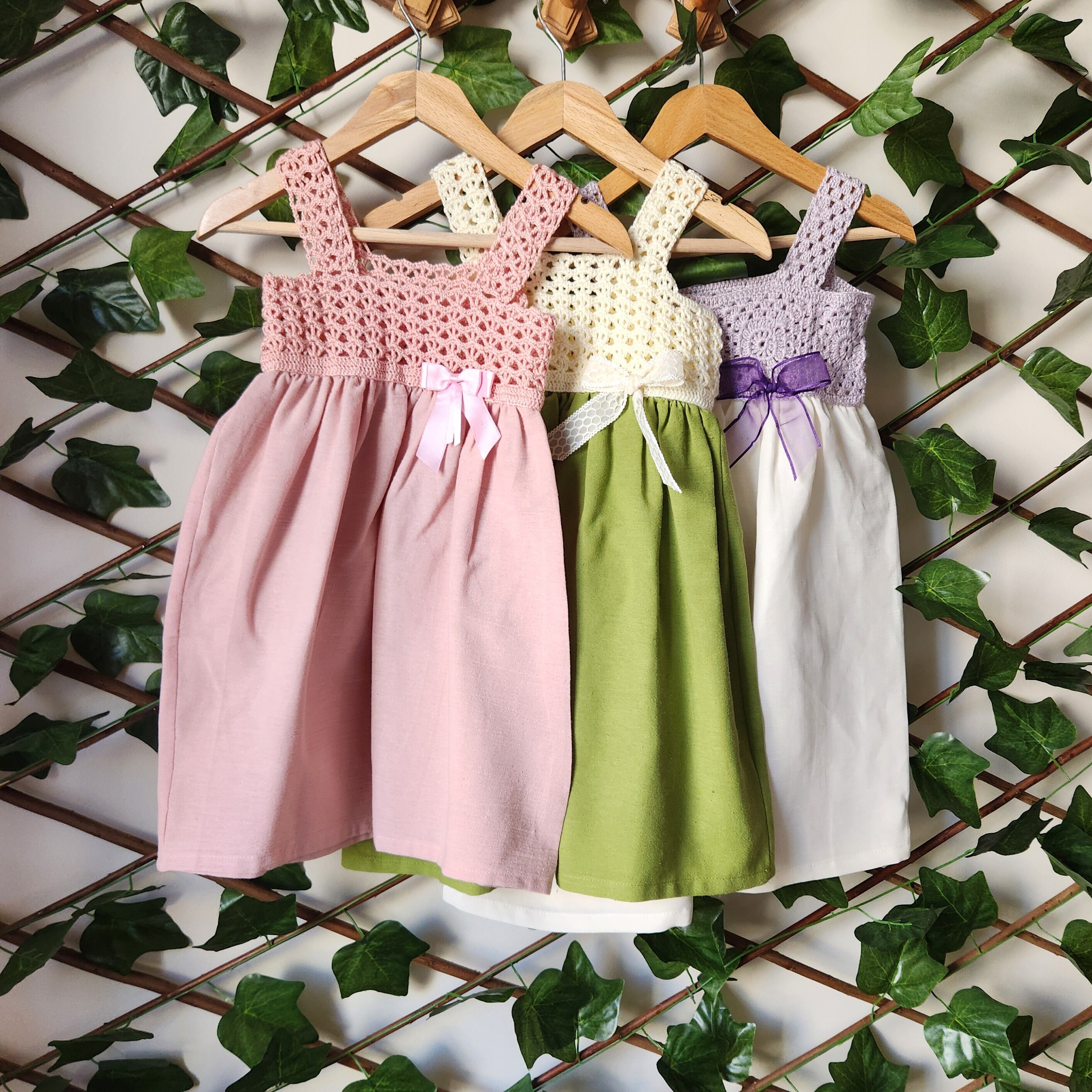white bodycon dress with flowers Buy QUECY® Women's Plus Size Floral Lace Off-Shoulder Mini at Toffee Bridesmaid Dress Chiffon Pair it with heels 2/6/2026 Color:Ivory/Champagne