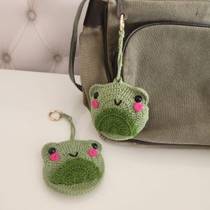 Crochet Frog AirPods Case: Handmade Kawaii Earbud Cover KeychainAffordable Christmas Gifts