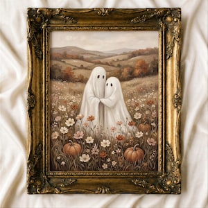 Puede incluir: Un cuadro enmarcado que representa a dos figuras fantasmales blancas de pie juntas en un campo de flores silvestres y calabazas. El fondo muestra colinas bajo un cielo suave. La obra está en un marco ornamentado de color oro antiguo.