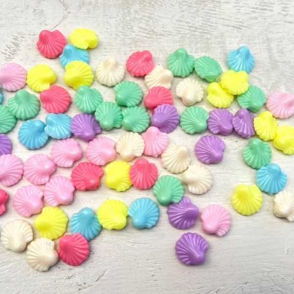 30 Stück Kunststoff Perlen muschelförmig Muschel Farbmix opak Beads  (0,07 EUR/1 Stk.)