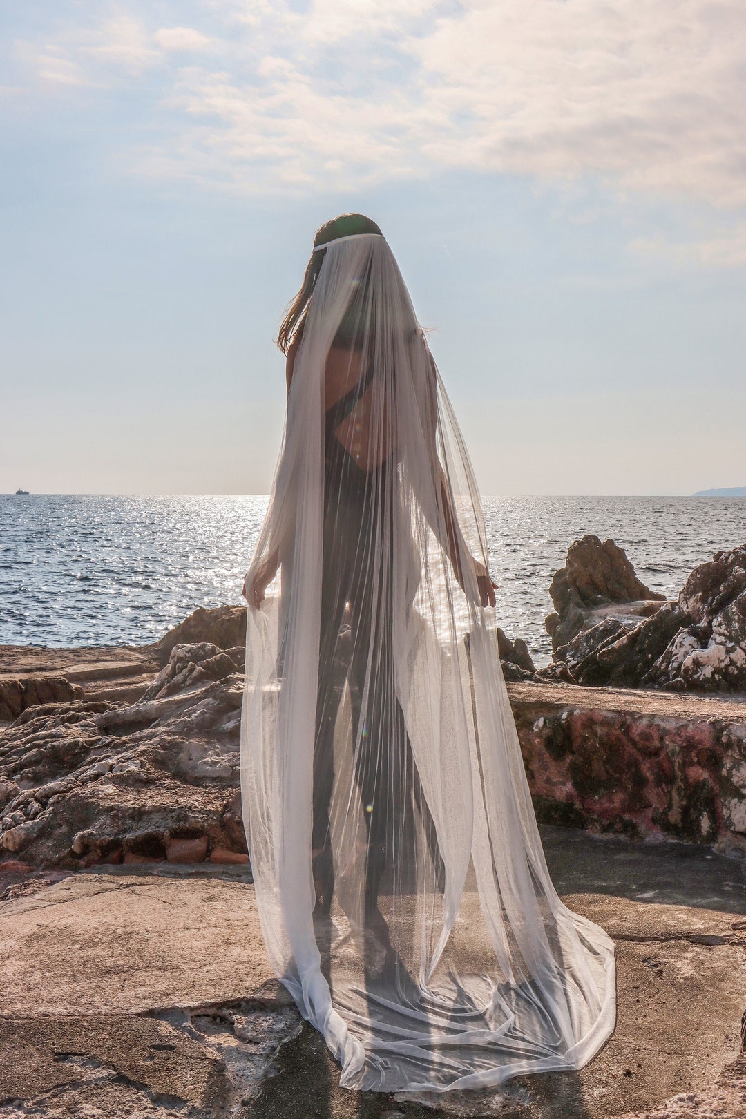 Voile De Mariée Long Brodé Cindy Abba Riviera Française - Ivoire, Satin, Avec Peigne Et Bandeau