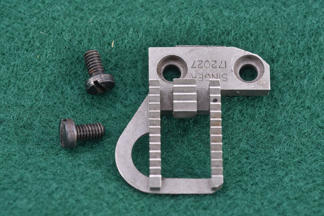 Singer Sewing Machine Feeddogs With Original Mounting Screws, SIMANCO