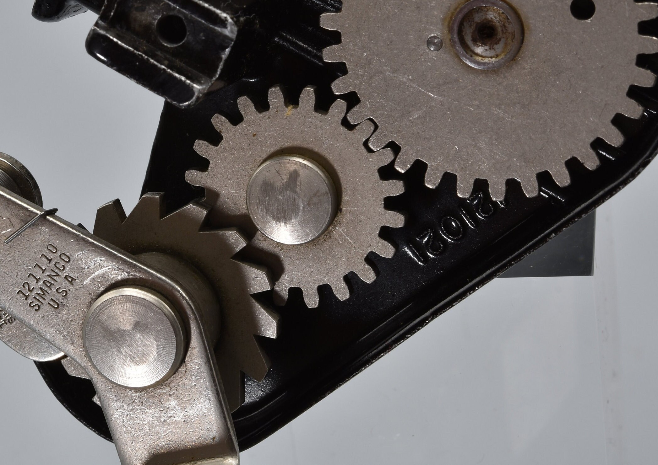 Authentic Singer Pinking Attachment for Low Shank Machines Etsy