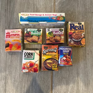 Vintage K &M toy food boxes and can
