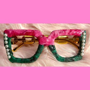 Alpha Kappa Alpha einzigartiges Kunst Accessoire! Fashionista Glamour! AKA paraphernalia, Sorority Geschenke, rosa und grün * Ohne Gläser *