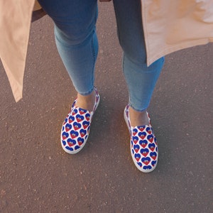 Women&#39;s canvas trainers without laces