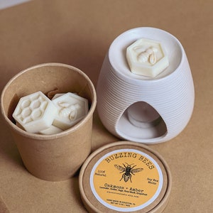 Buzzing Bees Wax Melts, Honey Comb & Bee Tarts for Wax Warmers, Strong Scented Soy Wax Melts, Tarts for Wax Warmers, 5oz Melts