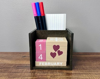 Seasonal Desk Block Calendar with magnet options | Daily Calendar | Holiday Countdown