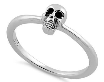 Anillo de calavera de plata de ley, anillo delicado, anillo apilable de calavera, anillo de calavera pequeño, joyería de calavera, anillo bohemio, anillo gótico, anillo midi, Memento Mori