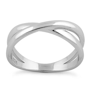 Puede incluir: Anillo de plata de ley con diseño de cruz.