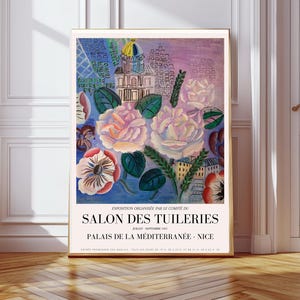 Könnte beinhalten: Ein Vintage-Poster, das die Kunstausstellung Salon des Tuileries in Nizza, Frankreich, bewirbt. Das Poster zeigt ein farbenfrohes Gemälde eines Gebäudes mit Blumen im Vordergrund. Der Text auf dem Poster lautet "Exposition organisée par le comité du Salon des Tuileries Palais de la Méditerranée - Nice."