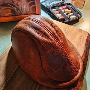 Genuine Leather Flat Cap, Men&#39;s Newsboy Ivy Hat, Vintage Style Fitted Driving Cap, Perfect Gift for Him, Dad, Husband.