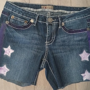 ladies shorts, daisy dukes, hot pants