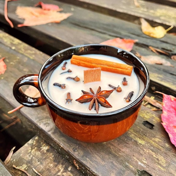 AUTUMN soy candle / Vintage mug from the 70s / Upcycling / Scent gingerbread / Ecru color / Candle in a cup / Handmade candle / Ceramics