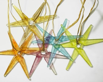 Stars from fusing glass, glass flowers, window decorations, hanging, home decorations, art glass, suncatcher, light catcher / set 5 pcs./