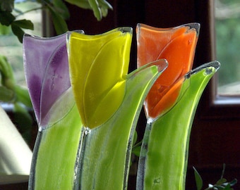 Glass flower, TULIP, standing glass decoration, artistic glass sculpture, colorful glass flower, hand-made glass crafts, light catcher