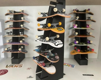 Displaystandaard voor Tech Deck - voor bureau of muur - display voor miniskateboards.